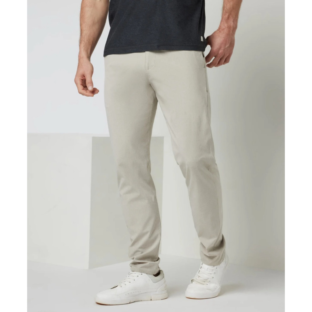 Vuori Flat Front Aim Technical Pant V431 Light Tan Khaki
Men's Size 34 x 31
